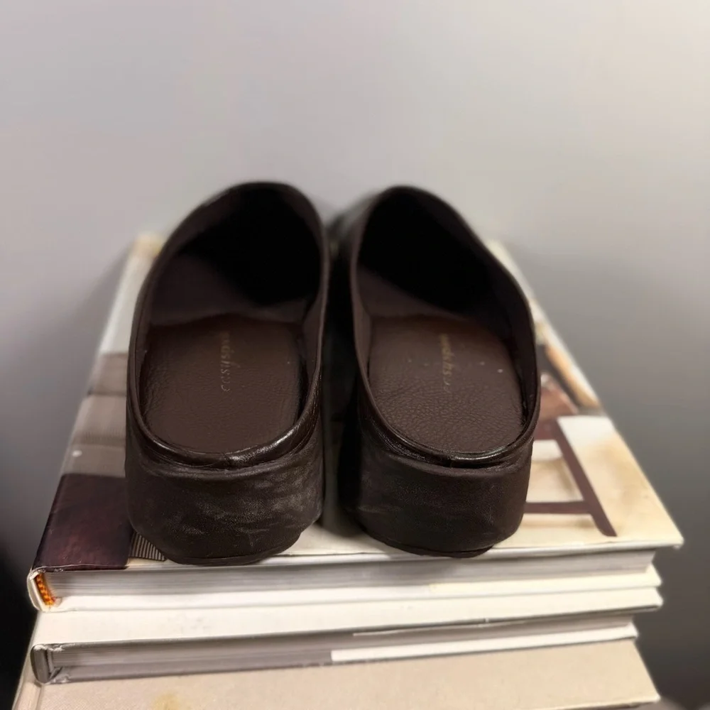 Easy Spirit Women’s Size 8 Brown Leather Slip-On Shoes